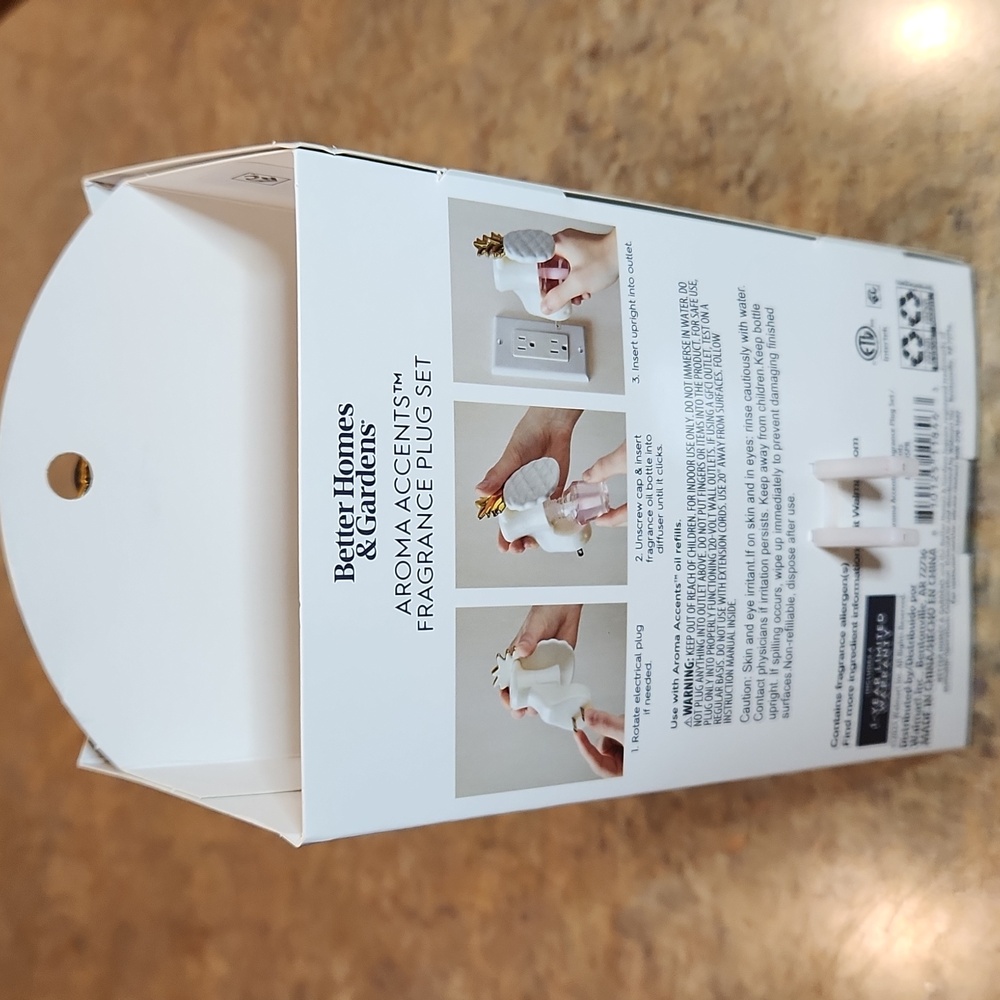 Holiday Scent Diffuser Plug-in - Picture 6 of 9